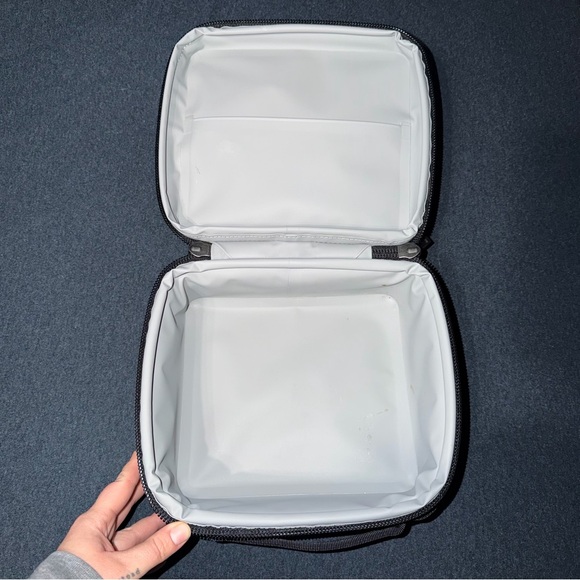 Yeti LunchBox - Picture 2 of 3